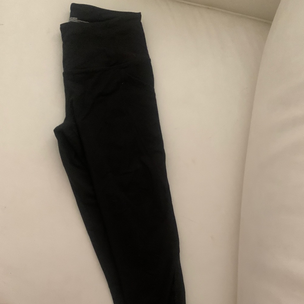 Victoria Secret Sport black capri leggings